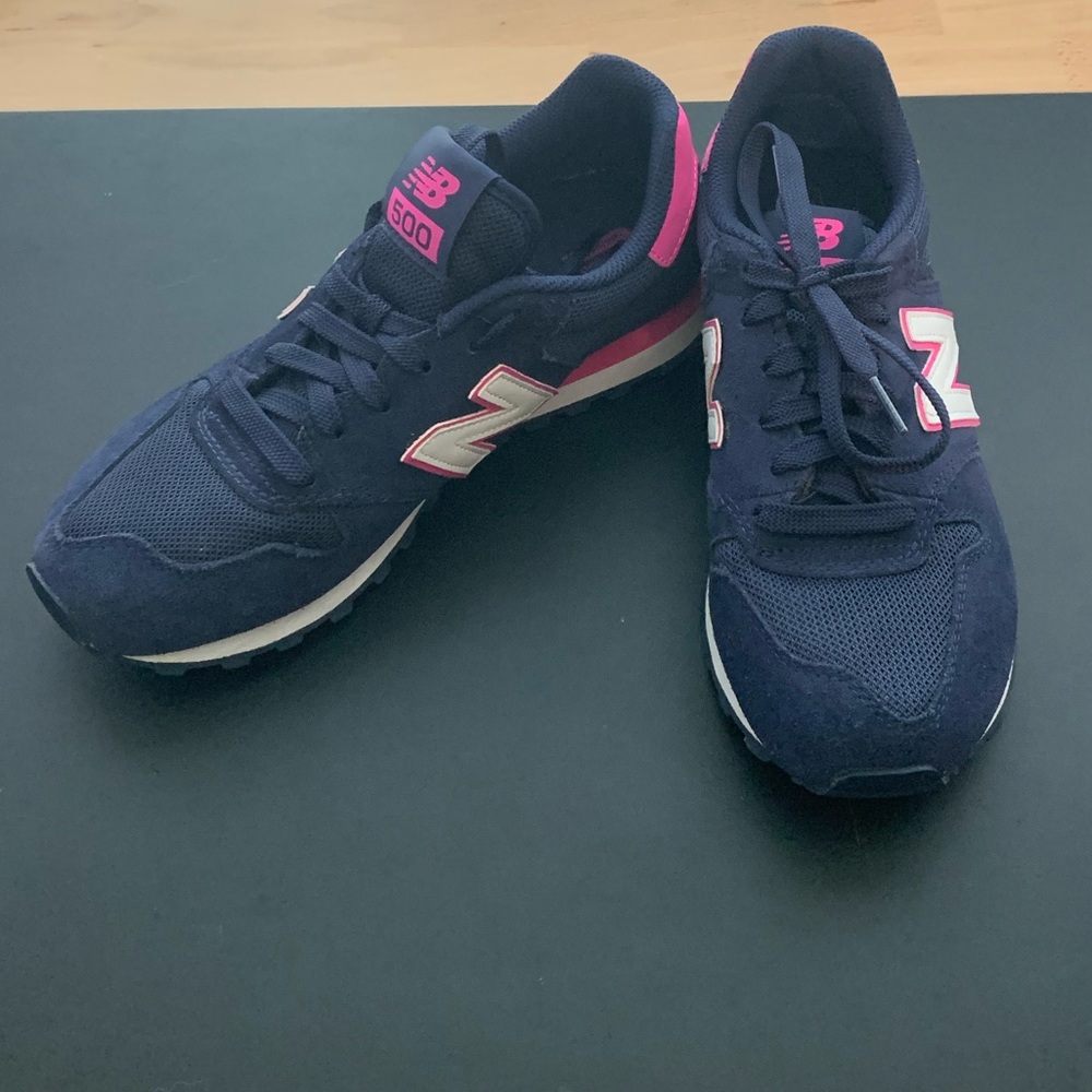 New Balance sneaker - navy blue, fuschia, white Size 7.5 - Picture 5 of 9